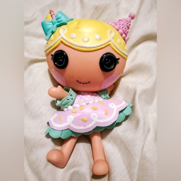 Lalaloopsy wishes slice o cake doll - Picture 1 of 1